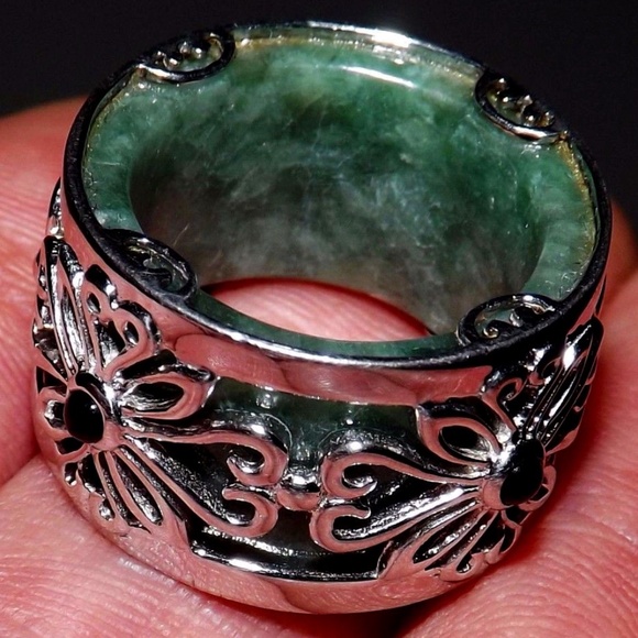 STERLING SILVER Thick JADE & ONYX Flower Designer Ring (SIZE: 5) - GORGEOUS! - Picture 1 of 4
